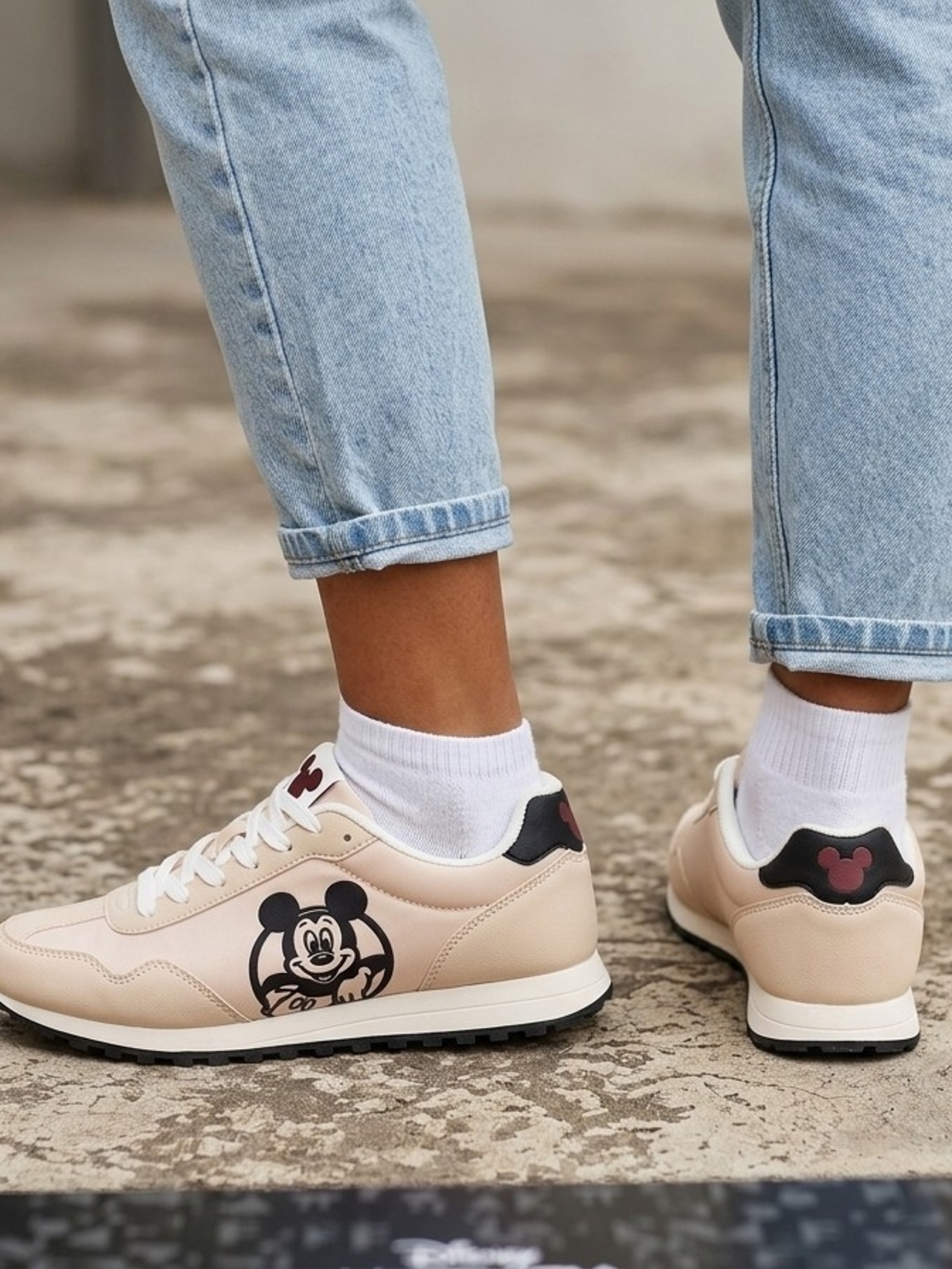 Disney Mickey Mouse Women’s Retro Character Sneaker – Beige/Tan – Size 8 (NIB)